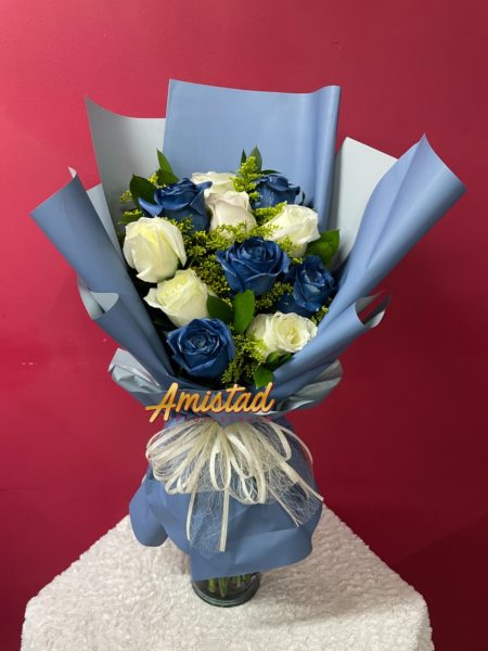 H30 - Bouquet con rosas.