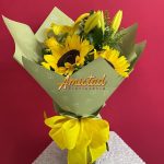 FA9 - Bouquet con girasoles, rosas, lirios.