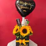 H10 - Caja decorativa con girasoles, dulces y globo personalizado