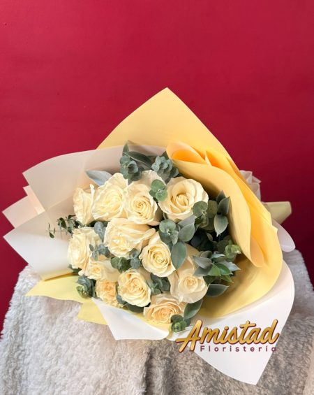 P4 - Bouquet con rosas