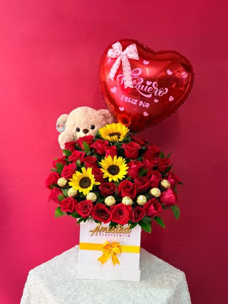 AA23 - Caja decorativa con rosas, girasoles, chocolates, peluche y globo personalizado.