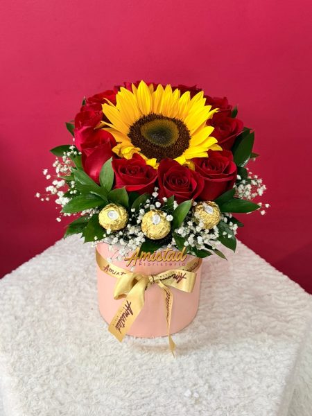 AA11- Caja decorativa con rosas, girasol y chocolates